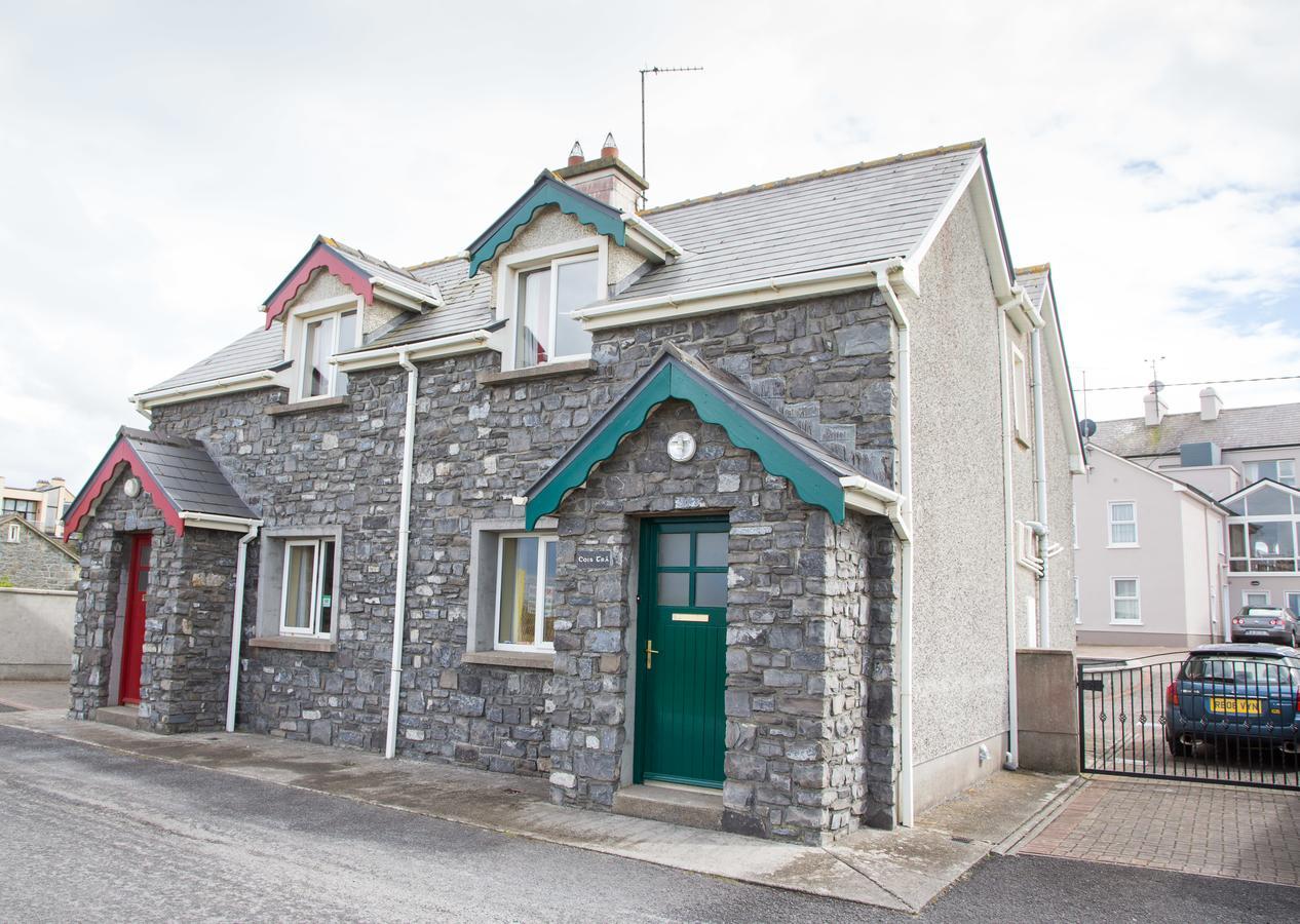 Ceol Na Mara Holiday Homes - Cois Tra & Cor Na Dtonn エニスクロン エクステリア 写真